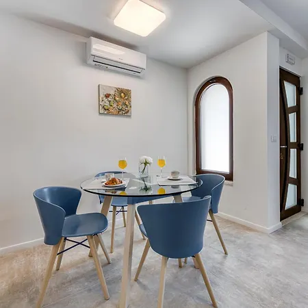 Pinko * ツァヴタット